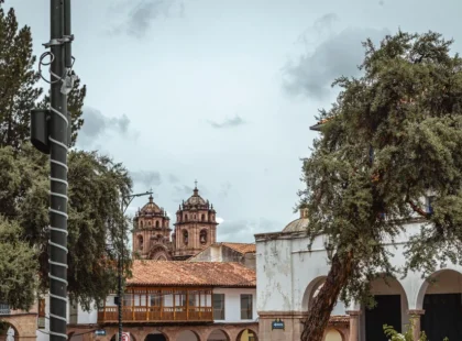 Conectividad en Perú: SIM, wifi y comunicación en la sierra